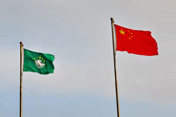 Κίνα Υψηλή Αντοχή από ανοξείδωτο χάλυβα σημαία πόλο / αλουμινίου Σημαία πόλο επιφάνεια υφή επίπεδη προμηθευτής